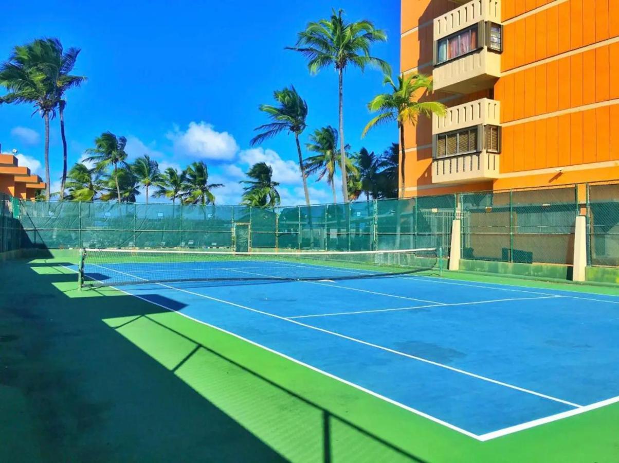 Kasa Ocean Breeze Beachfront Condo Pool San Juan Exteriör bild